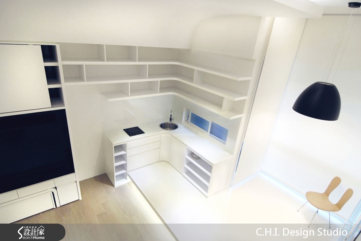 在都市買屋寸土寸金,許多人會選擇藉由房子的挑高優勢